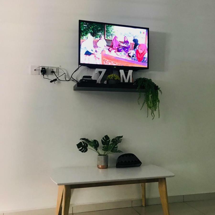 Z&M Homestay Jertih Exterior foto